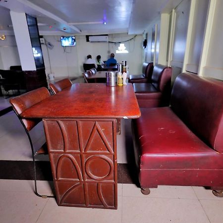 Hotel Paradise Kanpur Dış mekan fotoğraf