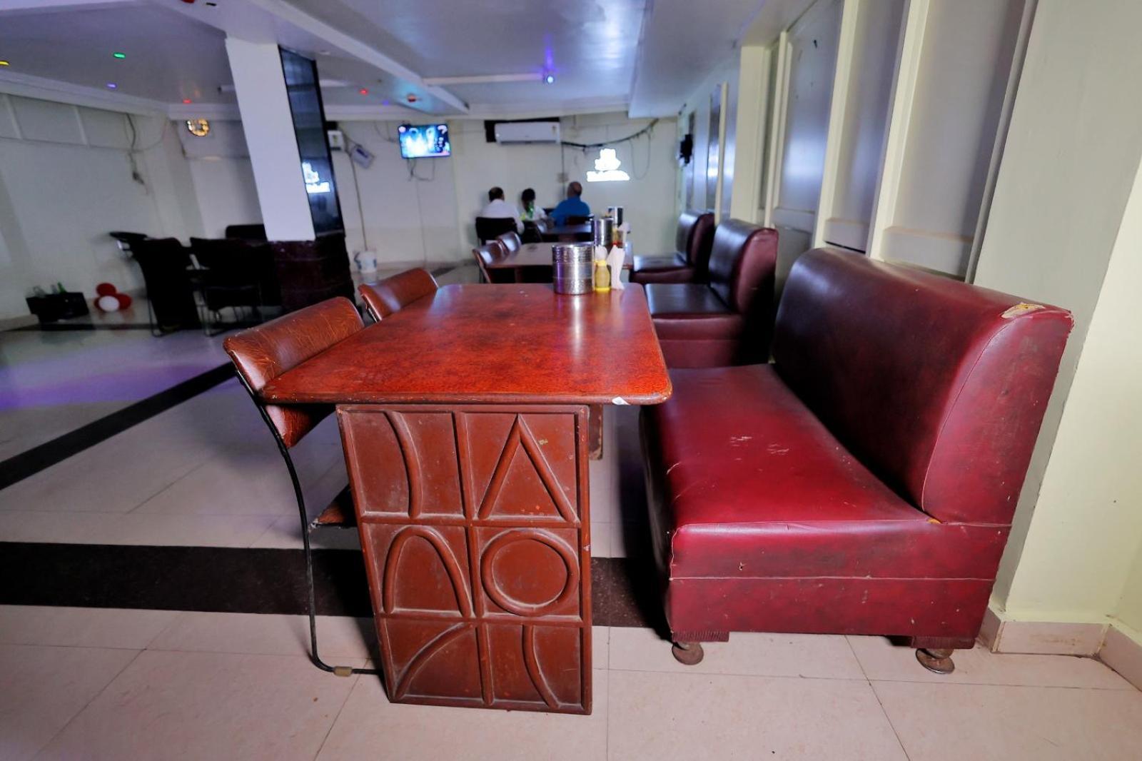 Hotel Paradise Kanpur Dış mekan fotoğraf